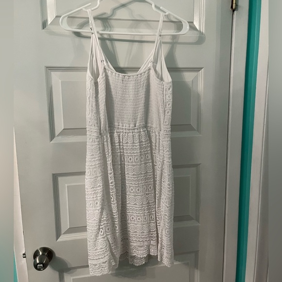 Abercrombie & Fitch white crochet dress size medium - Picture 3 of 4